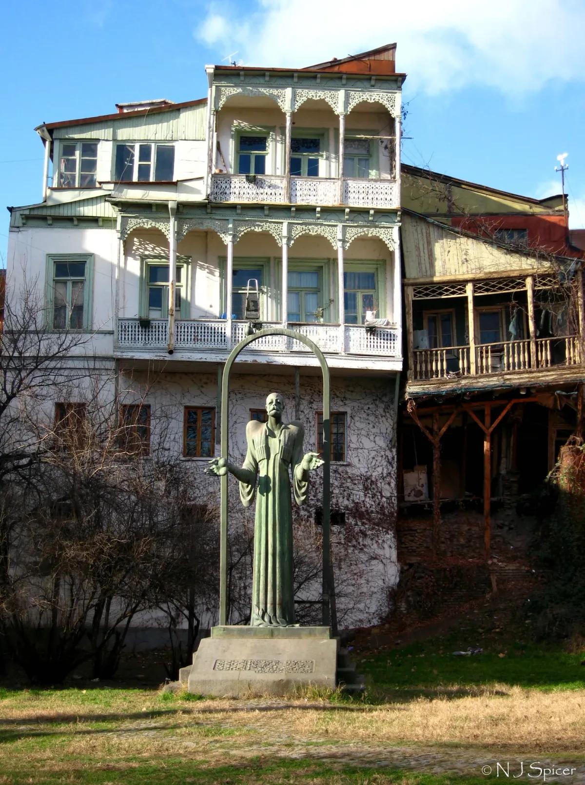 Памятник Иетиму Гурджи, Тбилиси
