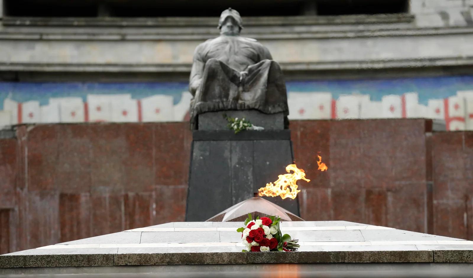 Могила Неизвестного Солдата, Тбилиси